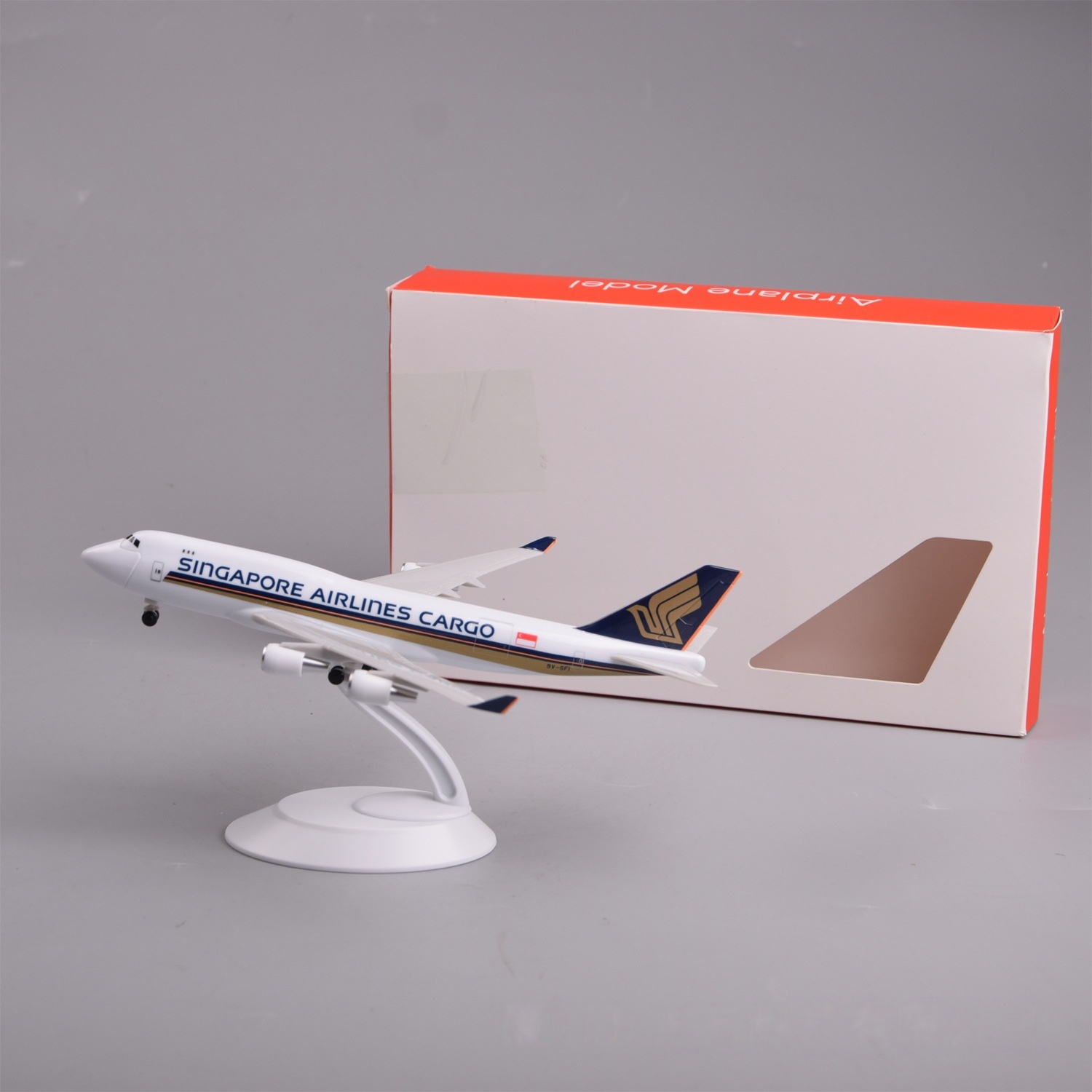 Model Airplane Plastic - 20-сантиметровая модель самолета Boeing 747-400 из