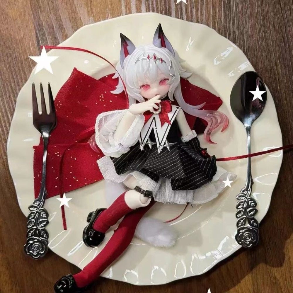 Кукла Inedible Doll Lunar Lore – обзор и цена Mystery Box Blind Bag