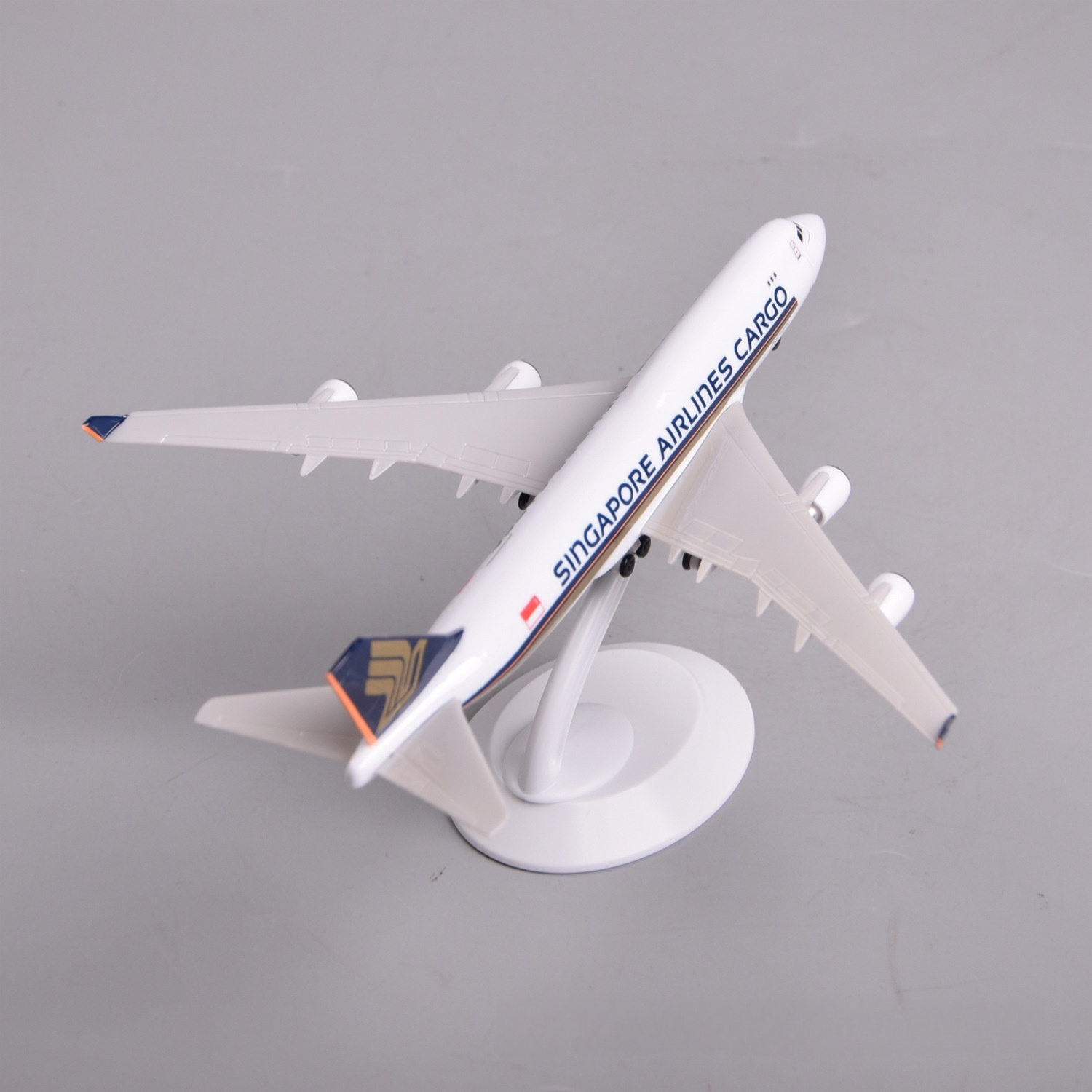 20-сантиметровая модель самоле – обзор и цена Model Airplane Plastic